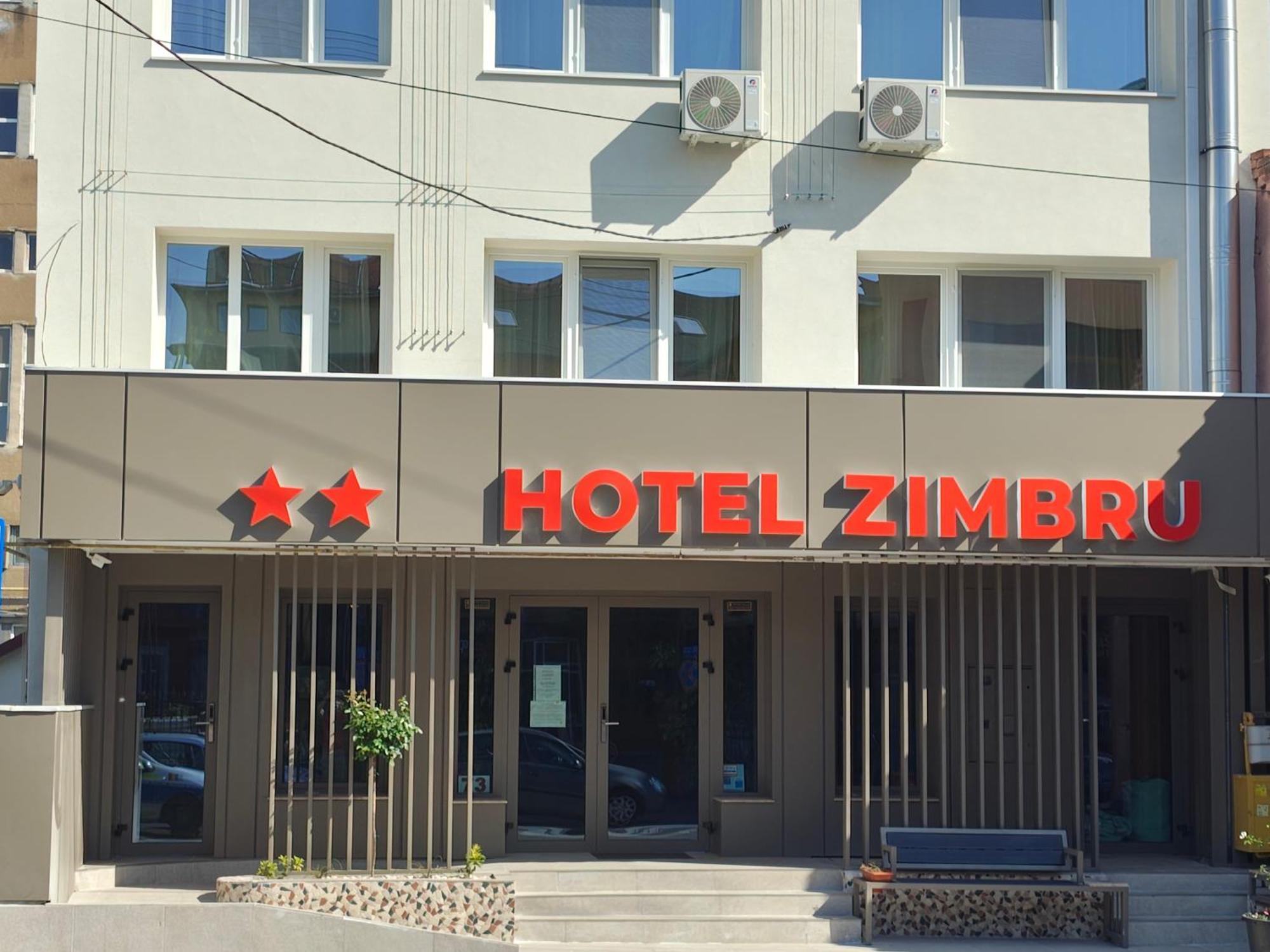 Hotel Zimbru Cluj Napoca Bagian luar foto