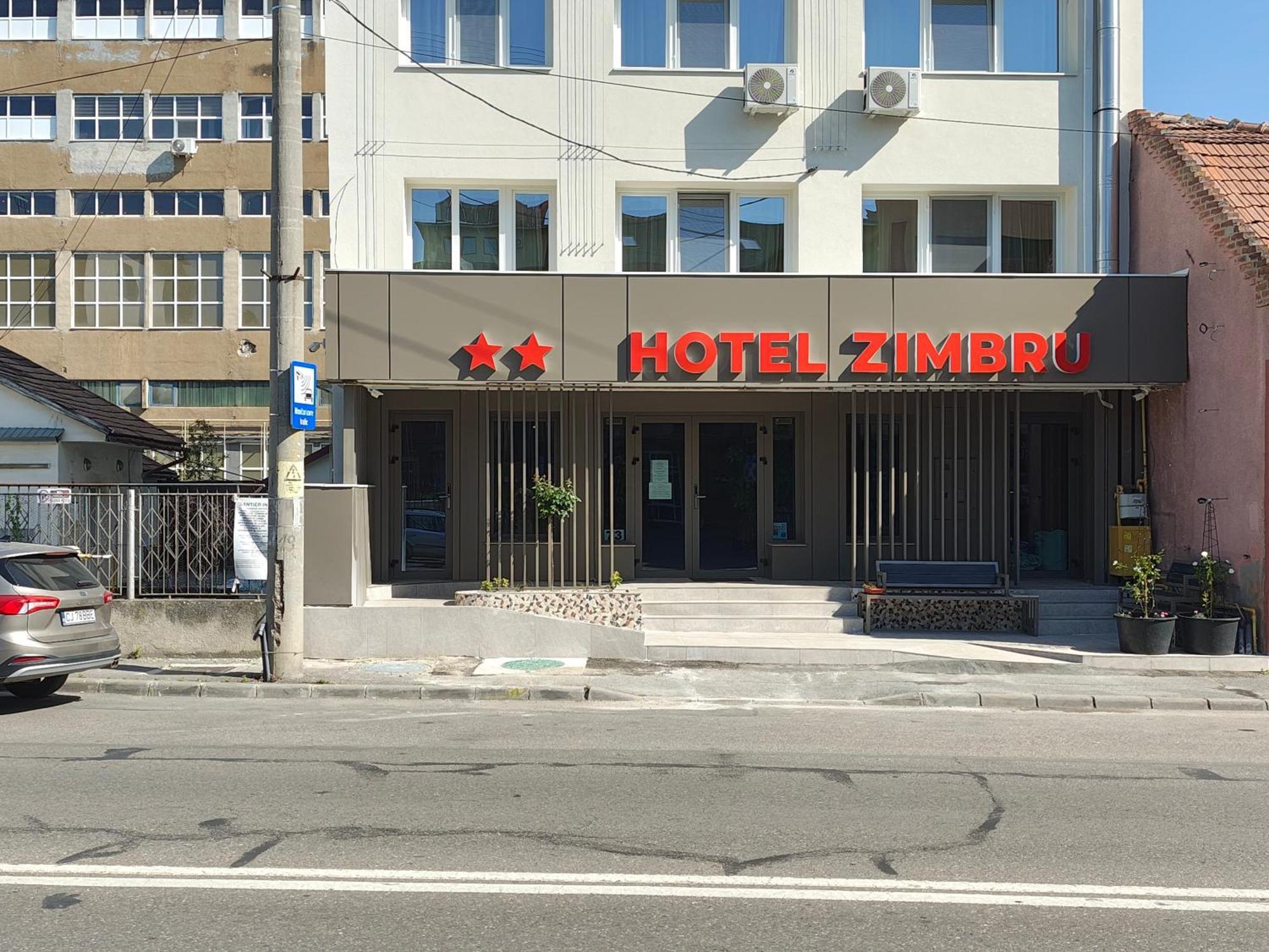 Hotel Zimbru Cluj Napoca Bagian luar foto