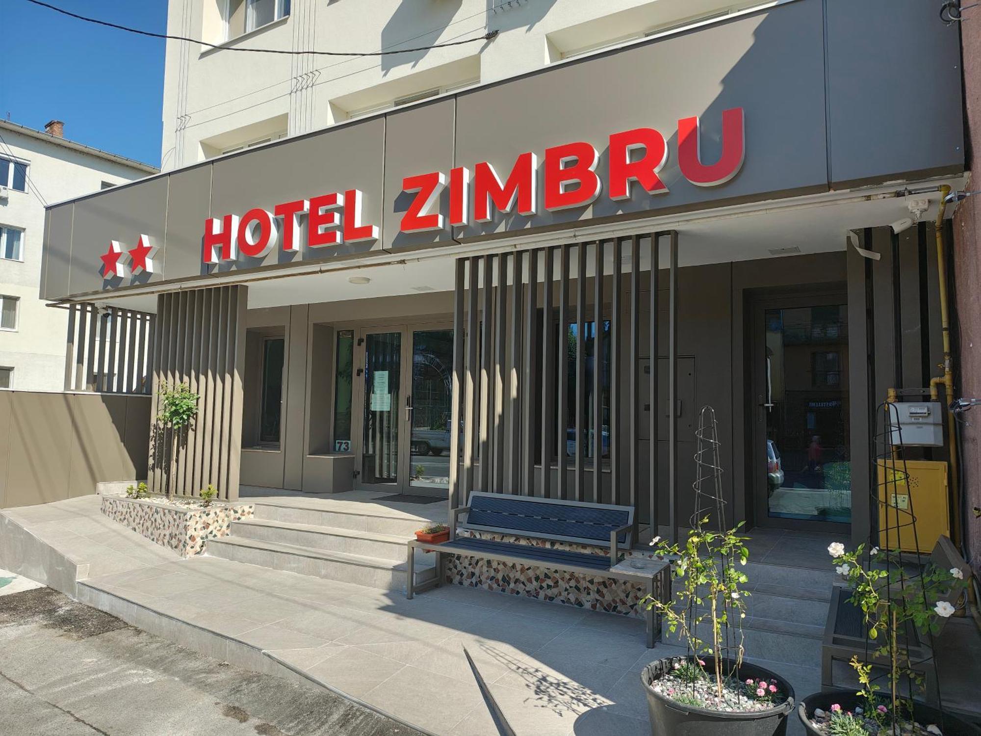 Hotel Zimbru Cluj Napoca Bagian luar foto