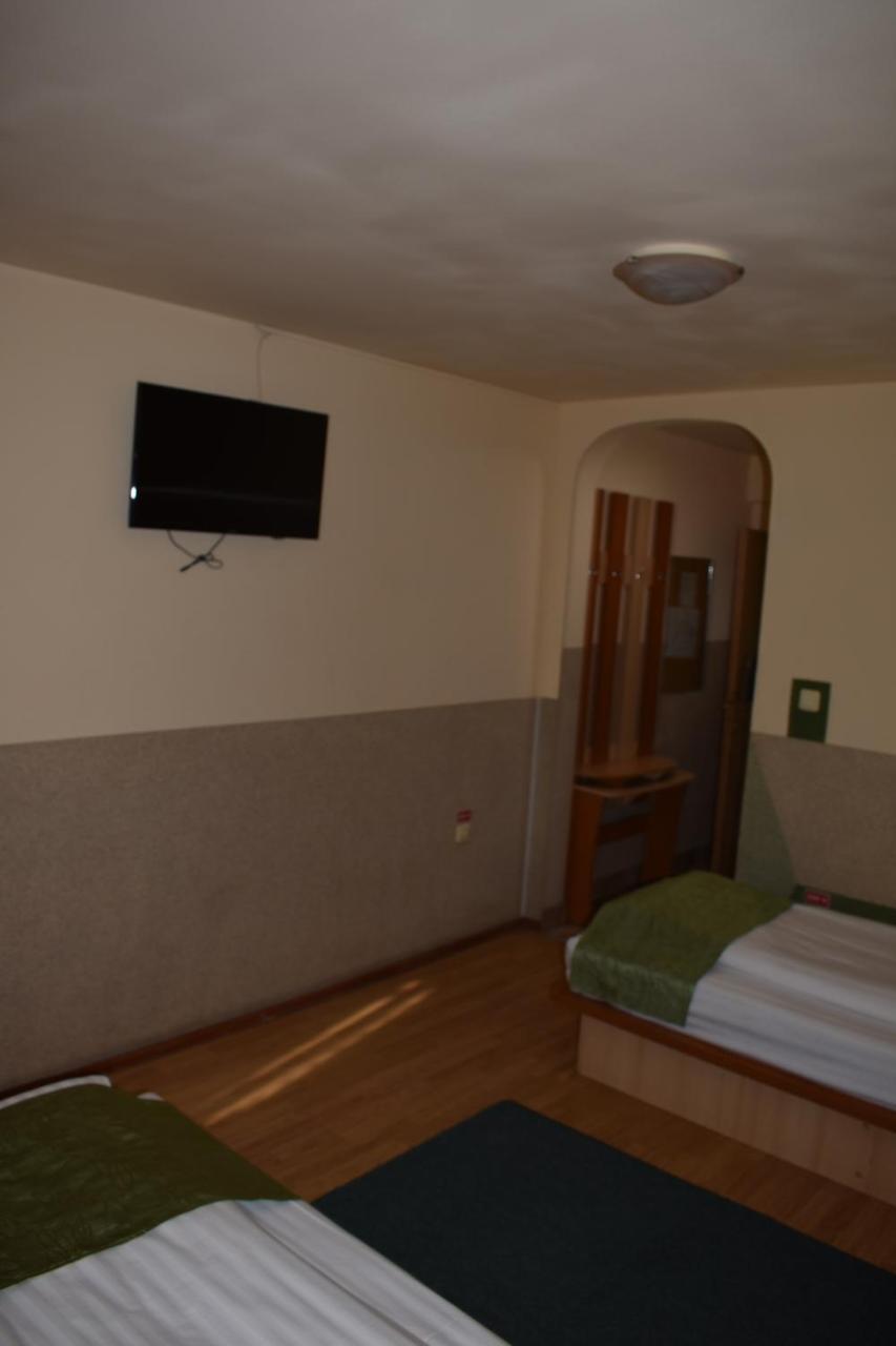 Hotel Zimbru Cluj Napoca Bagian luar foto